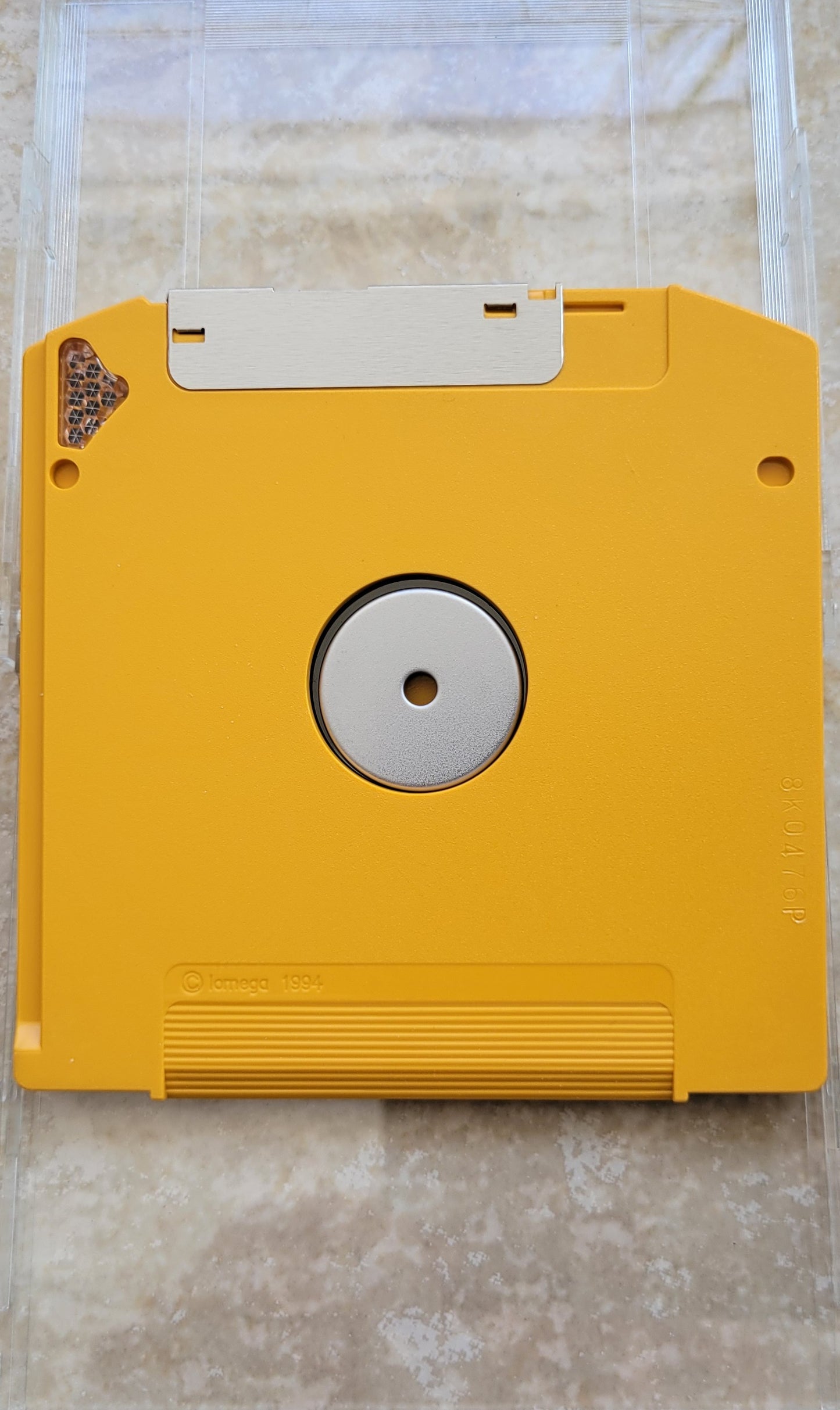 IOMEGA PC100 Zip Disk for Windows and Macintosh, Yellow