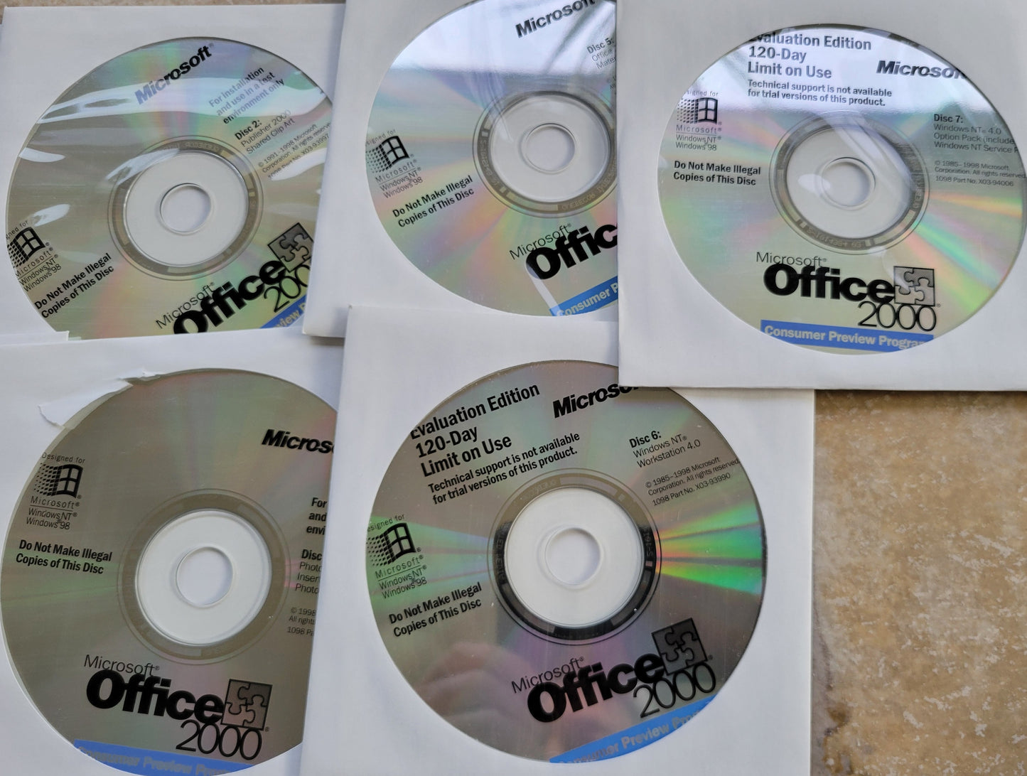 Microsoft Office 2000 Consumer Preview Program, 7 CDs