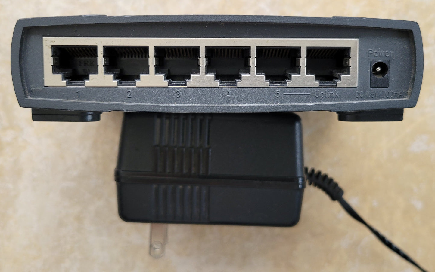 Linksys 10/100 5-Port Workgroup Switch, Model EZXS55W, Version 3