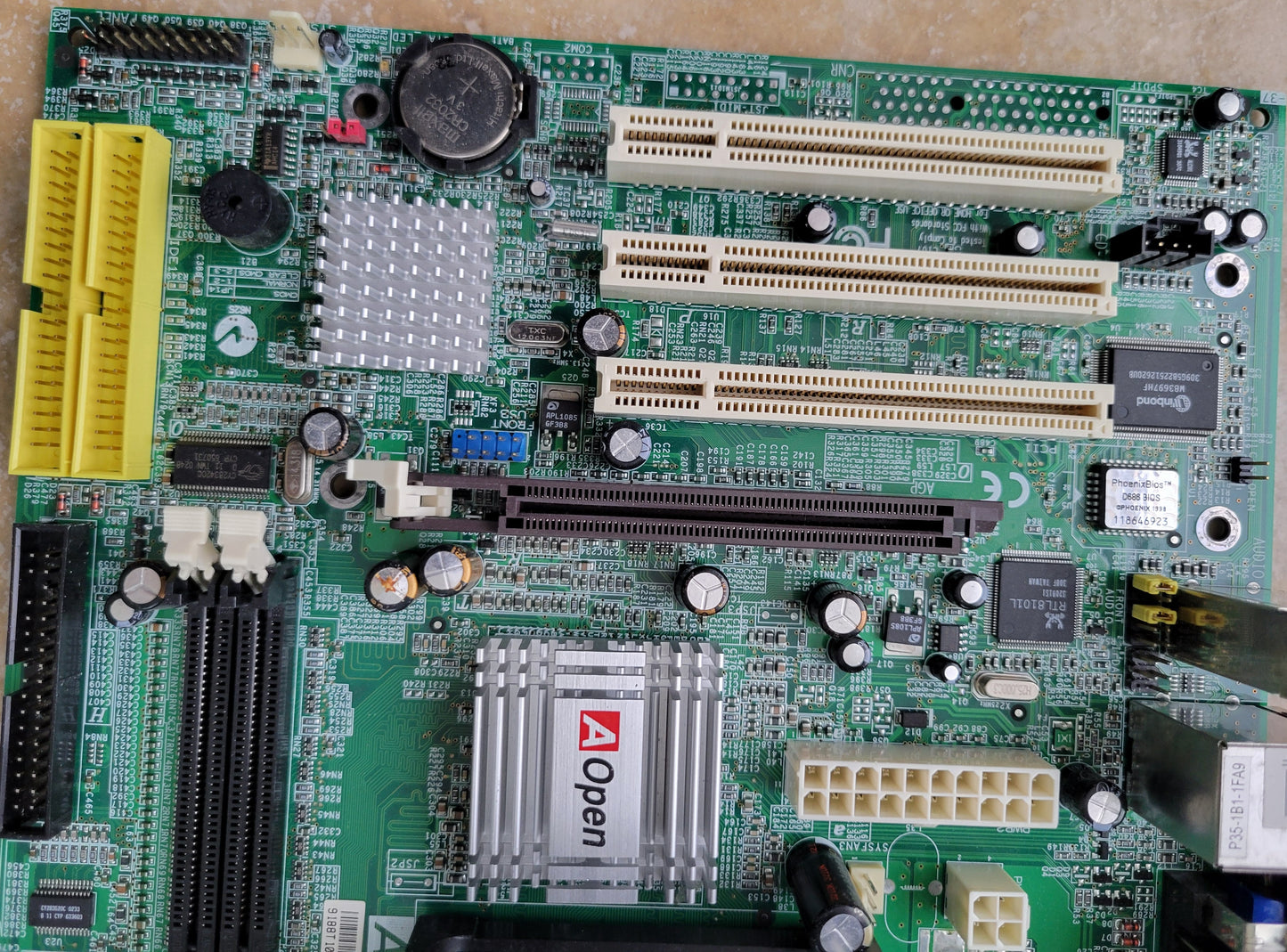AOpen MX46-533GN Motherboard with CPU