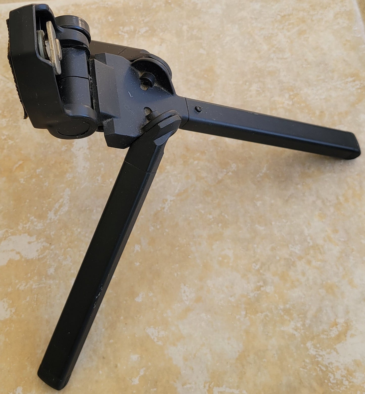 Portable Camera Stand, Retractable Mini Tripod