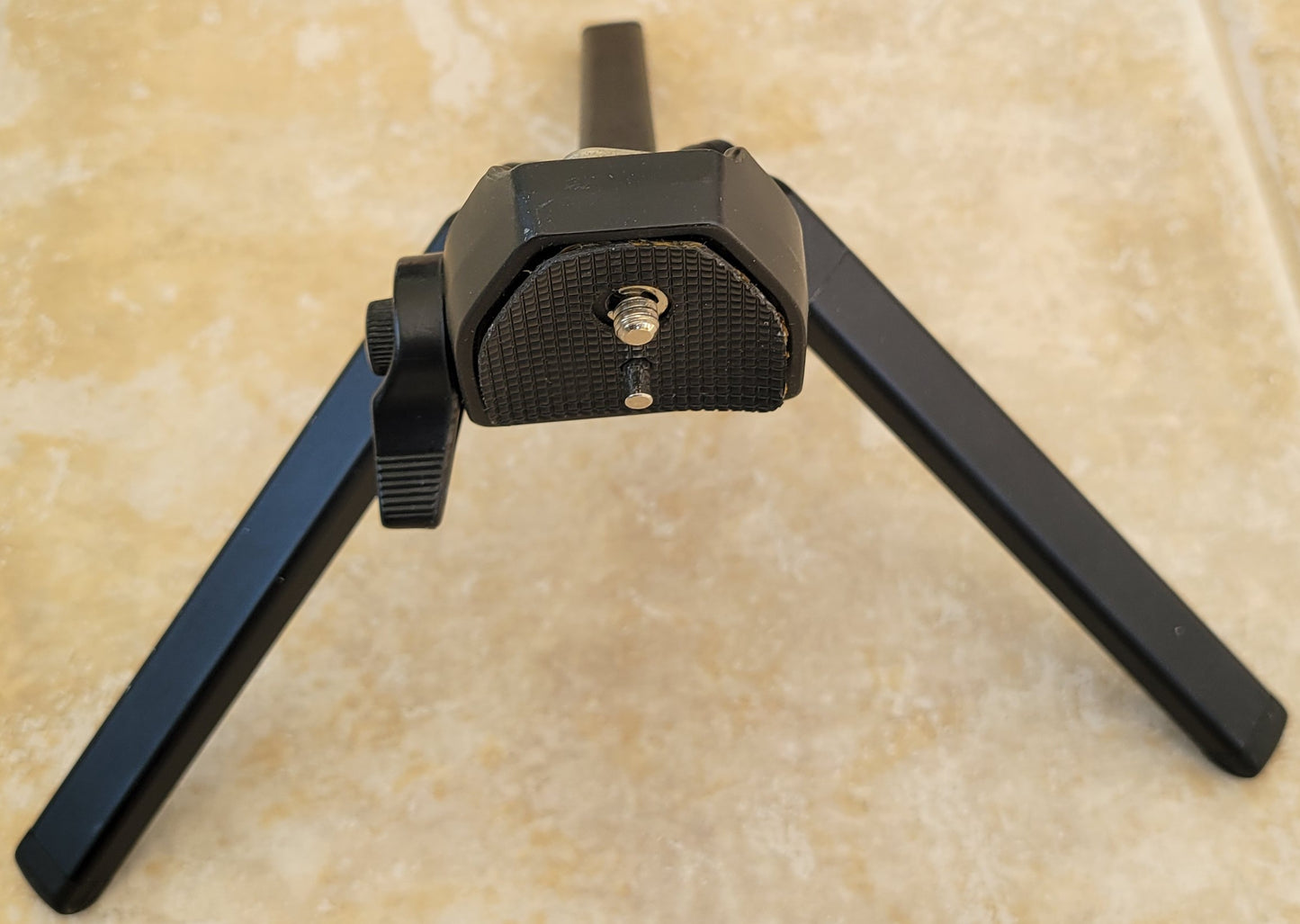 Portable Camera Stand, Retractable Mini Tripod