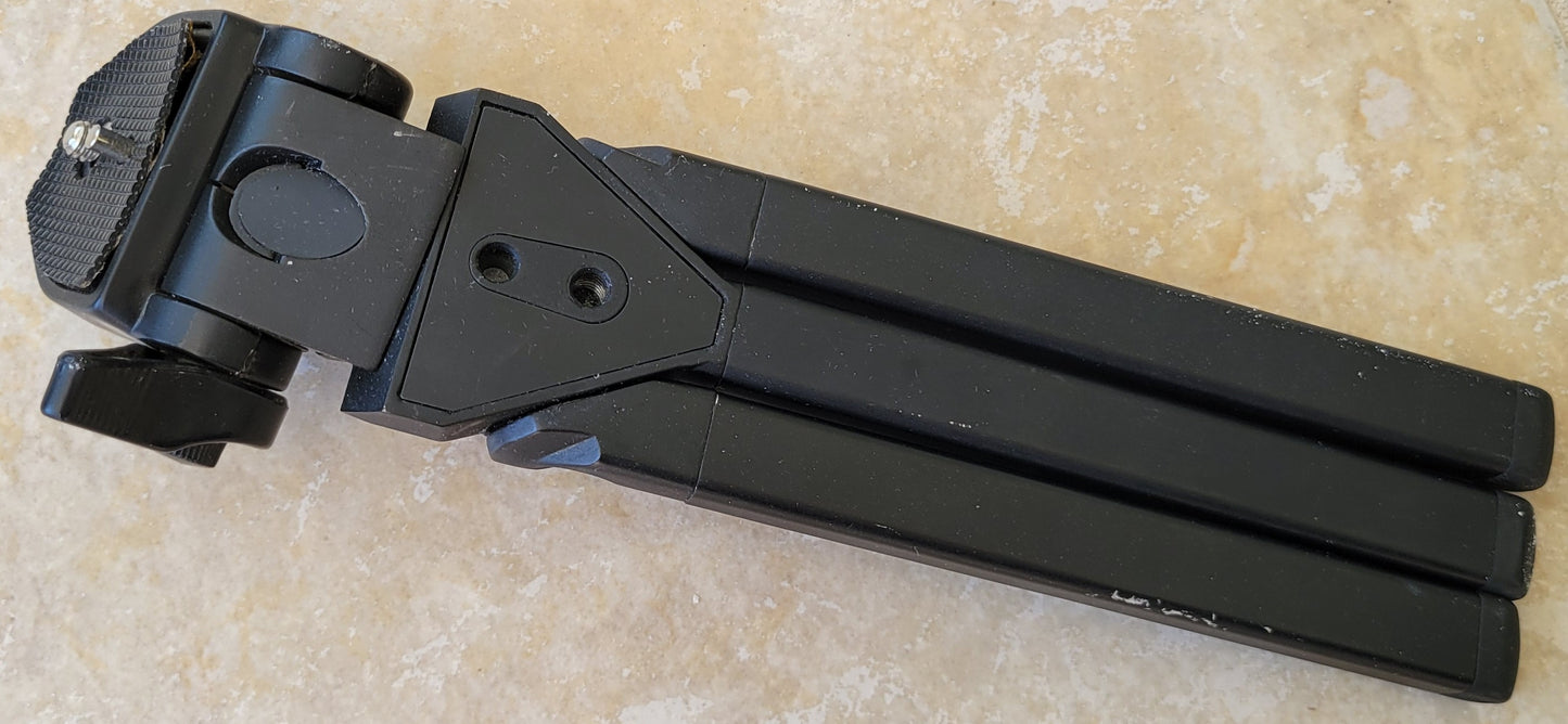 Portable Camera Stand, Retractable Mini Tripod