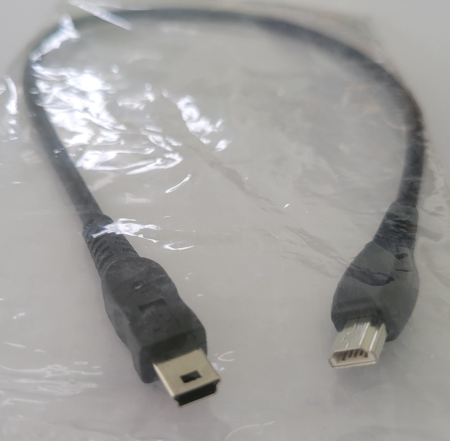 Short USB 2.0 Type-B Male to Mini-B 5-Pin Male Data Cable - Black