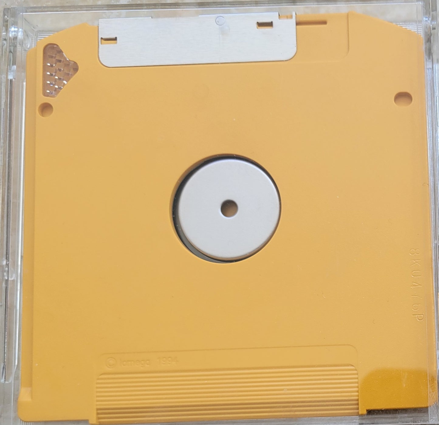 IOMEGA PC100 Zip Disk for Windows and Macintosh, Yellow