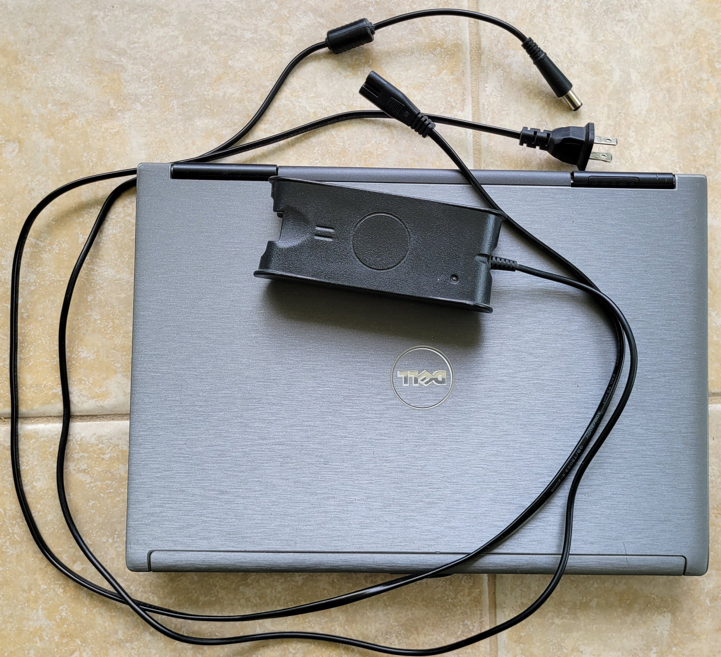 Dell Latitude D630 | Windows 10 Home | 4GB RAM | Screws Stripped